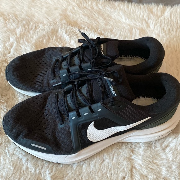 Nike Vomero 16 Shoes size 10 main image 6